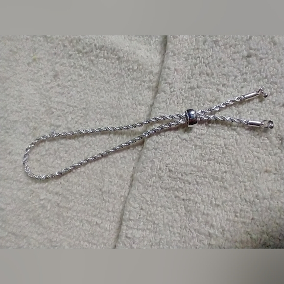 Silvertone rope adjustable bracelet - Picture 1 of 4
